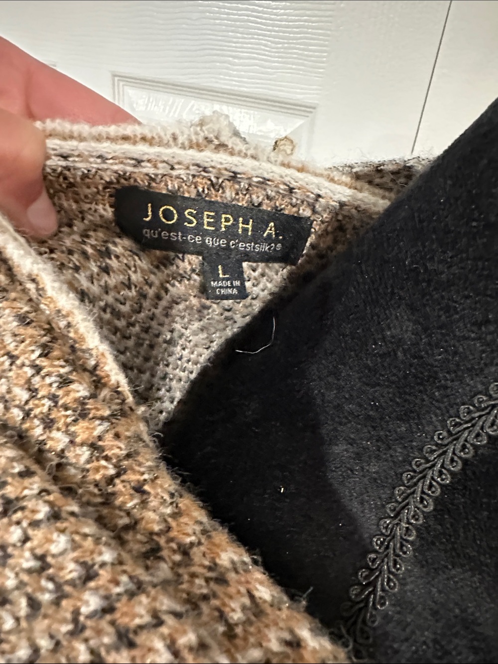 Joseph A. Long Open-Front Plaid Cardigan Sweater in Brown and White. Size L - Picture 6 of 9